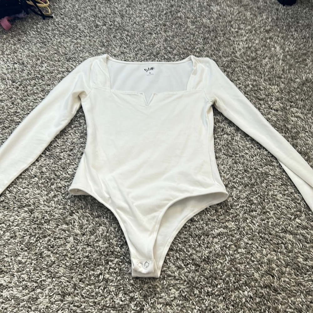 Vylette bodysuit size small